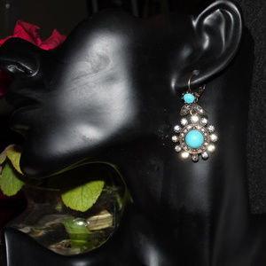 BETSEY JOHNSON FASHION JEWELRY EARRINGS ~